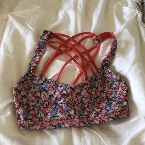 Size 2 lululemon sports bra free to be wild